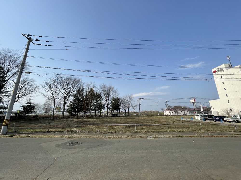 西２２条南３（白樺通沿い）売土地 内観