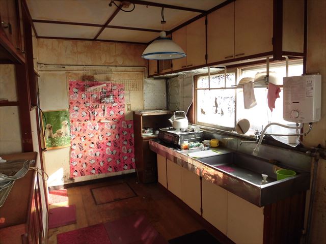 池田町字川合188-3【売農家住宅跡：４LDK＋倉庫】 内観