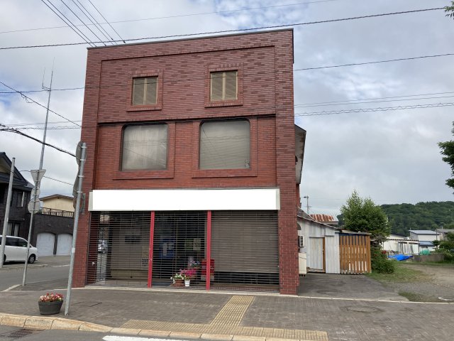 浦幌町字幸町１８番地１【北西角地！店舗併用住宅！】