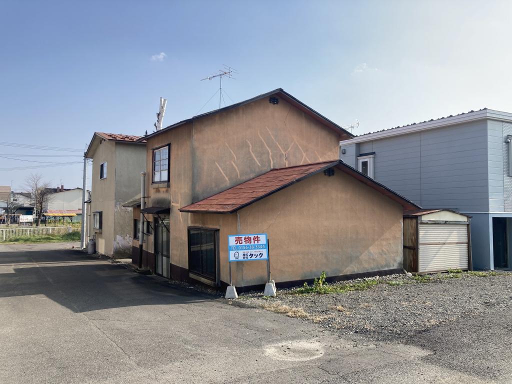 緑丘小区域　緑ケ丘三条通4丁目9番　古家付き　現状渡し