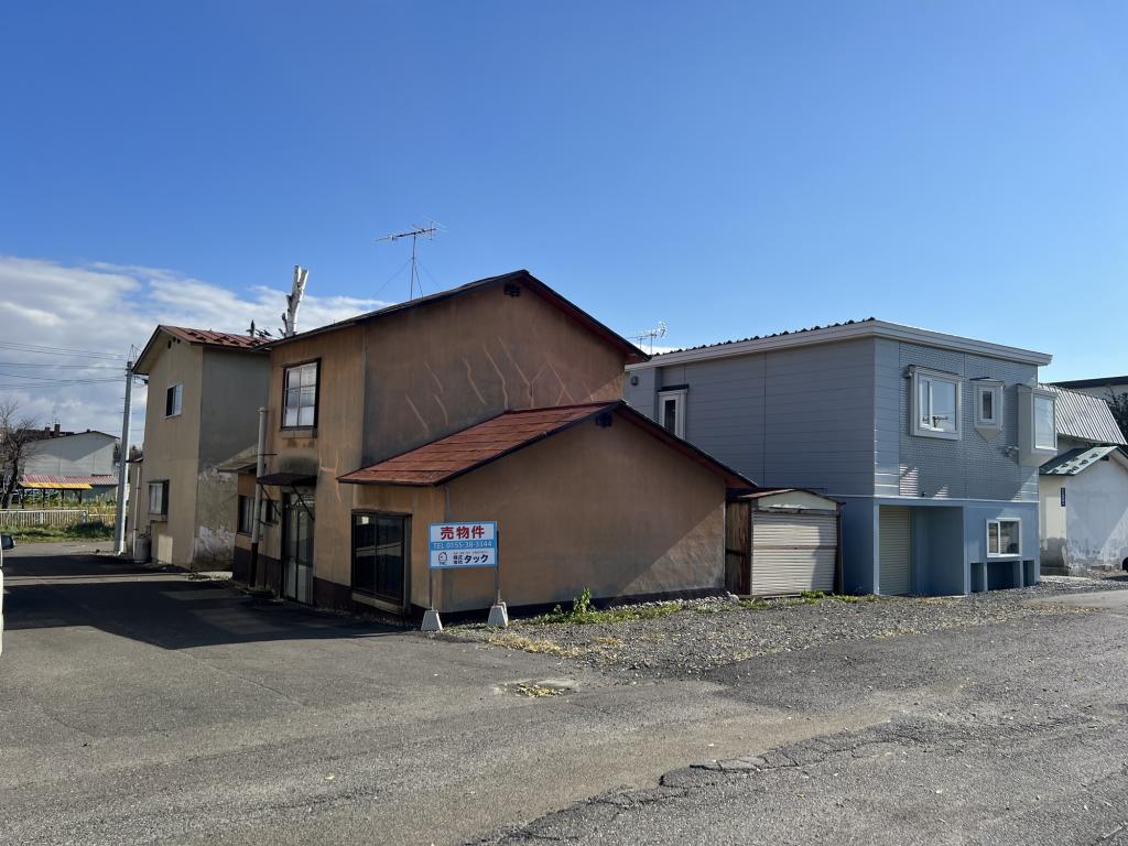 緑丘小区域　緑ケ丘三条通4丁目9番　古家付き　現状渡し 内観