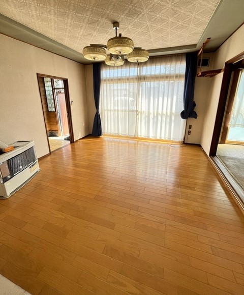 帯広市東6条南18丁目　中古住宅 内観