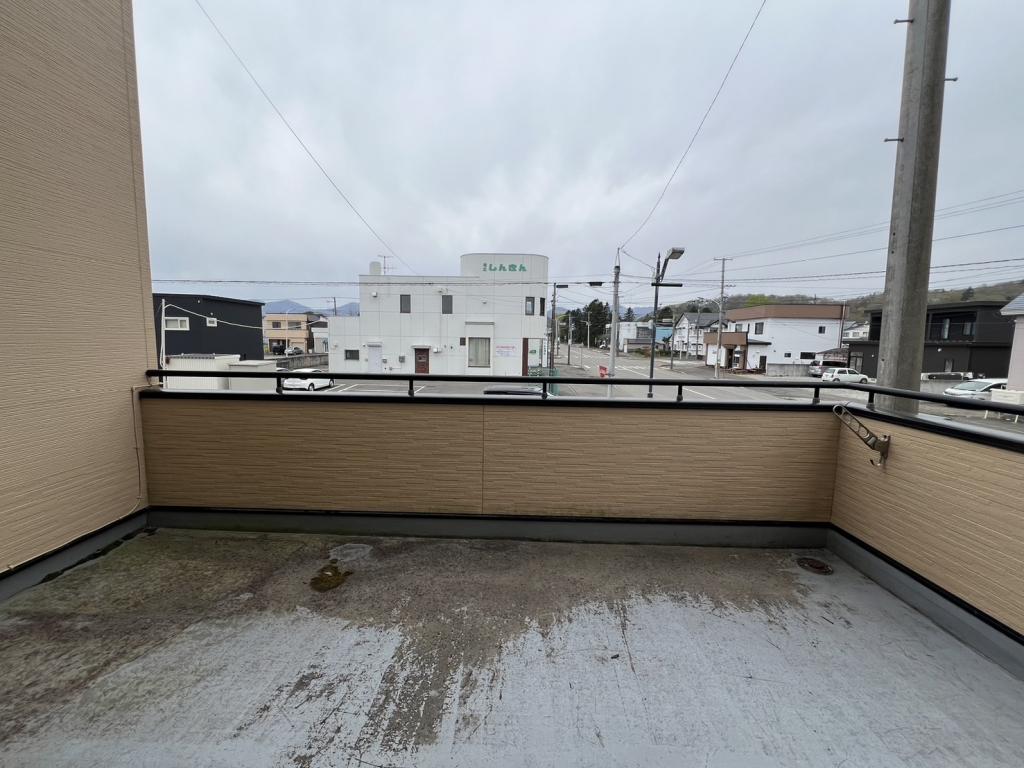広尾町本通8丁目14番地2ガレージ付き2世帯戸建 内観