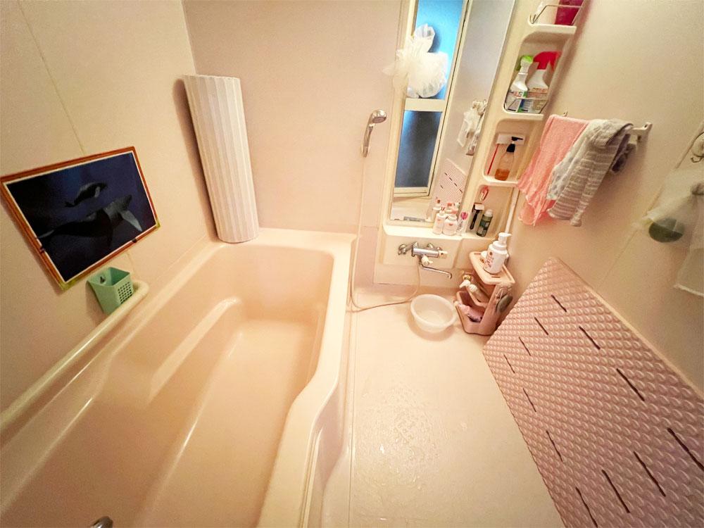 すぐに開店可能　広い駐車場付で11台可　居酒屋店舗兼住宅 内観