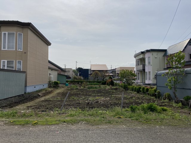 西１３条南１４丁目【敷地面積約１１０坪！用途多彩！】