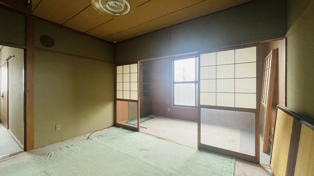 ※価格改定※　2台分カーポート付！緑陽台仲区　中古住宅 内観