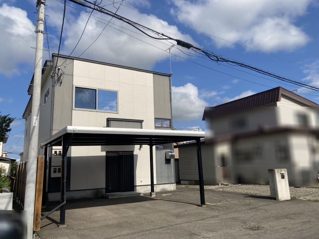 西７条南２４丁目　※商談中【平成１８年築！作業所・事務所付き住宅！】 内観