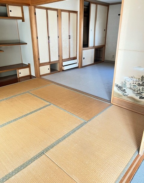 帯広市西２１条南４丁目　地下付き売家 内観