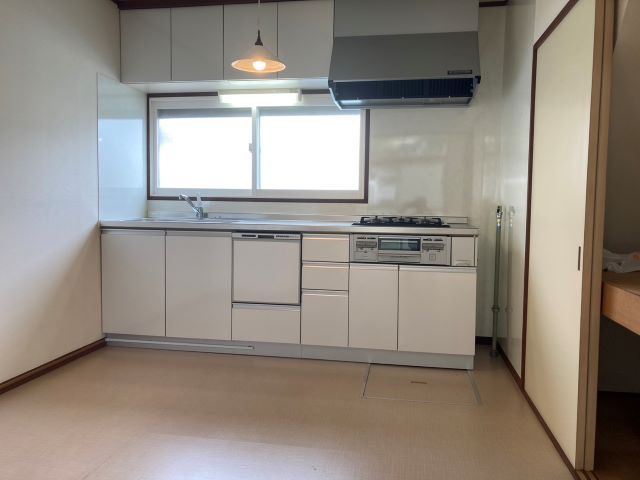 西１６条南４丁目【 新オーナー様募集！３ＳＬＤＫ一戸建て！ 】 内観