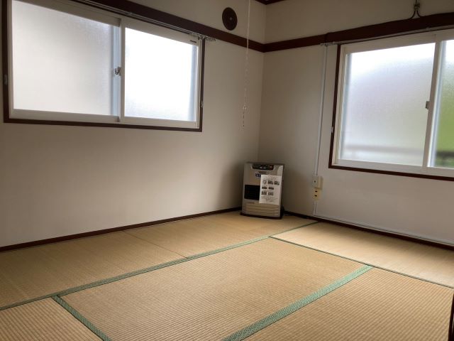 西１６条南４丁目【 新オーナー様募集！３ＳＬＤＫ一戸建て！ 】 内観