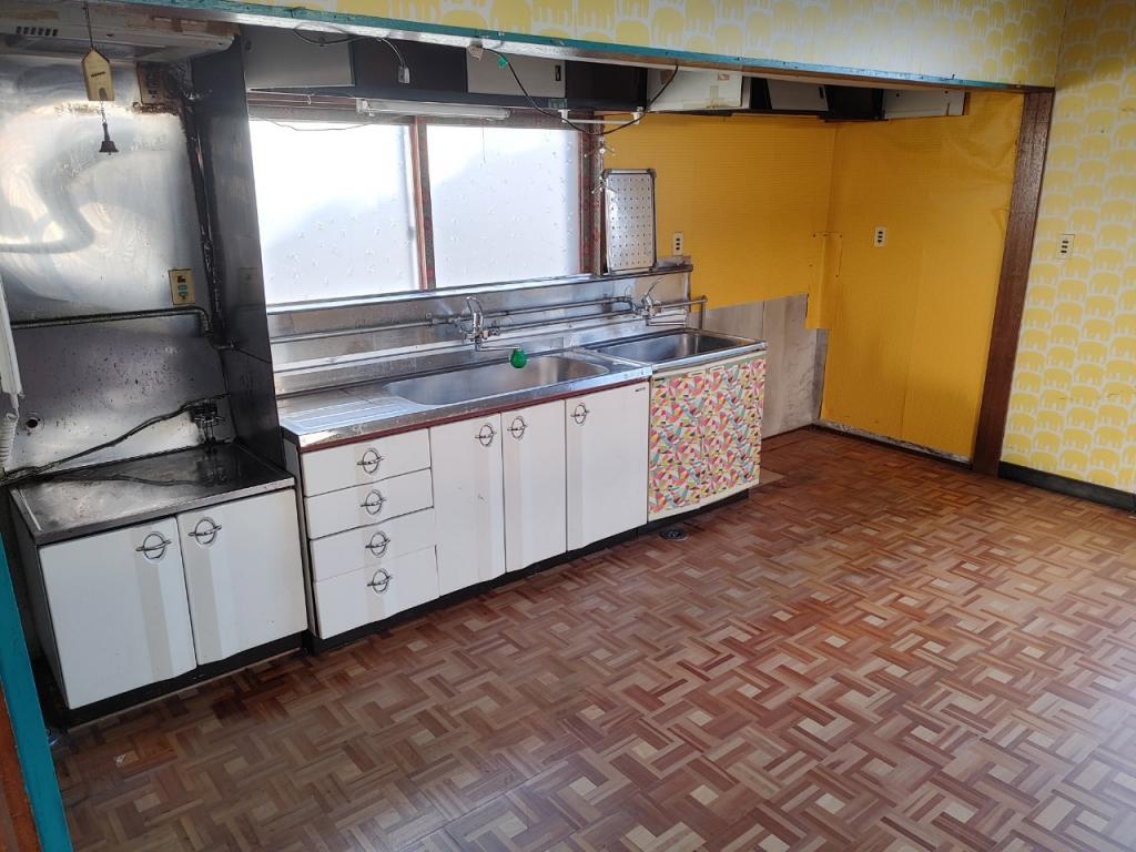 【価格改定】西５条南１３丁目　店舗付中古物件 内観