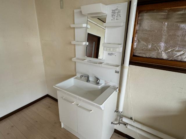 収益戸建３棟　緑ケ丘東通東３，４，１２ 内観