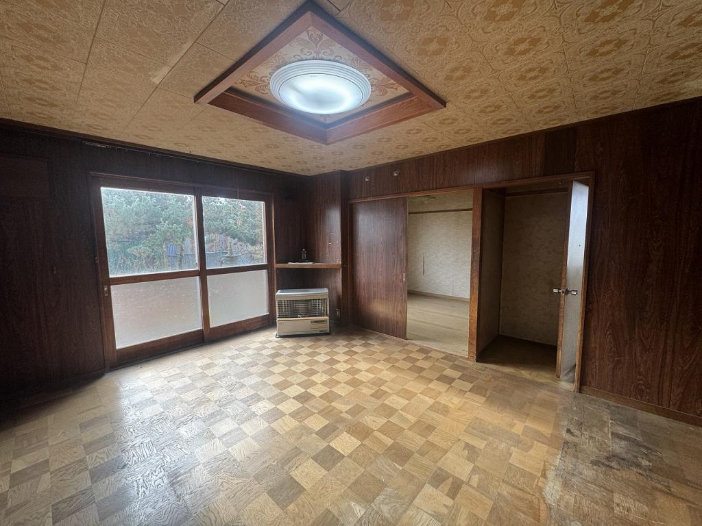 【7/22価格変更】角地庭付き！帯広市大空町10丁目　中古戸建 内観