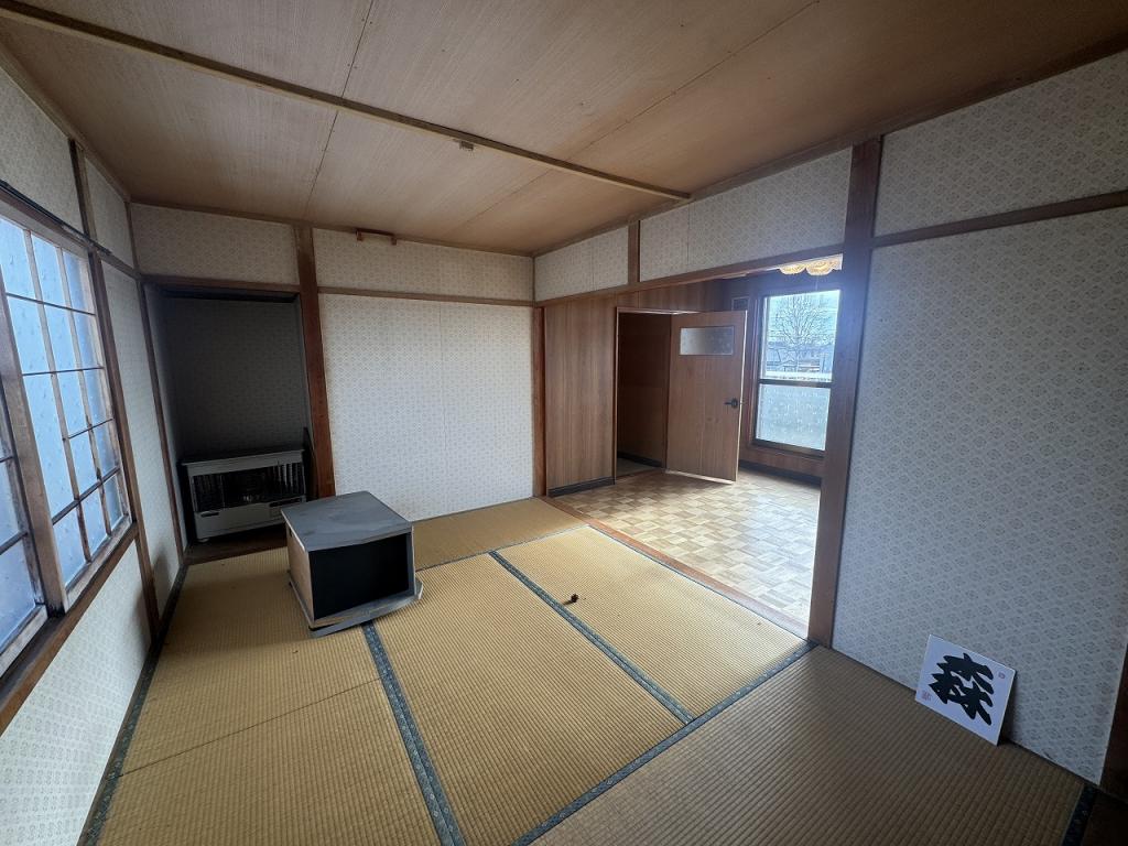 【7/22価格変更】角地庭付き！帯広市大空町10丁目　中古戸建 内観