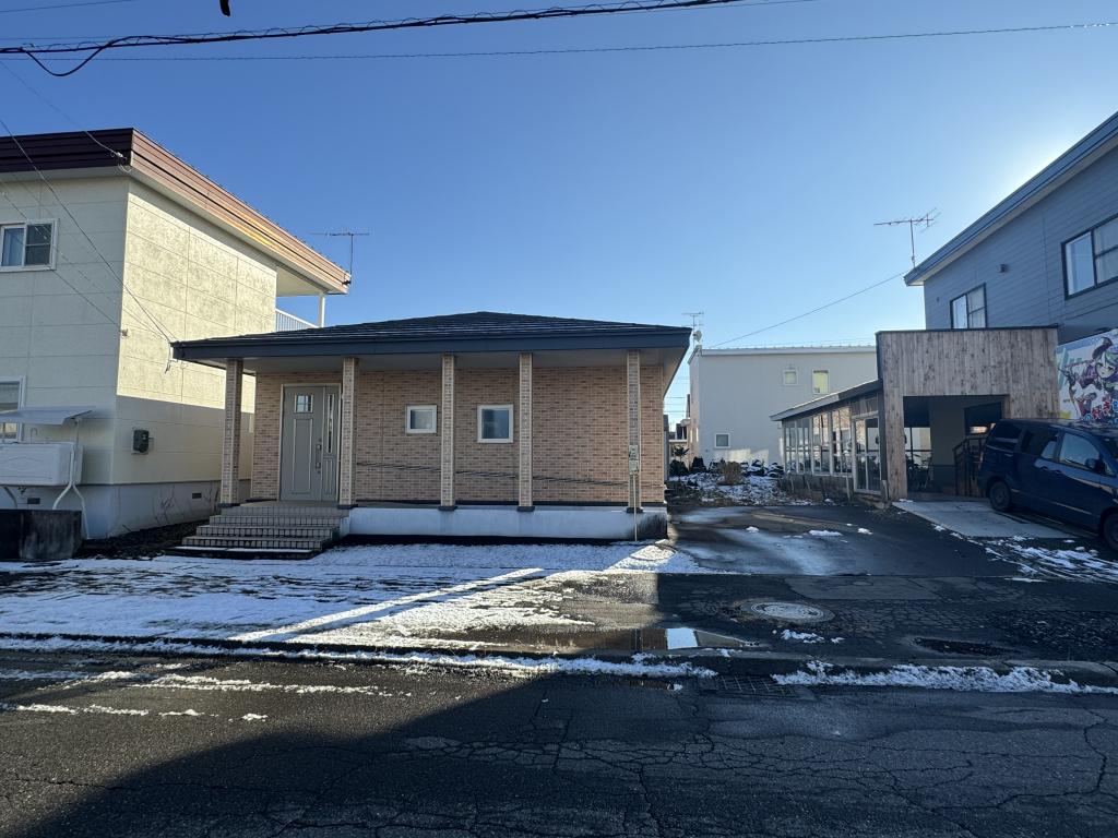 西１９条南２　中古戸建［オーナーチェンジ］ 外観