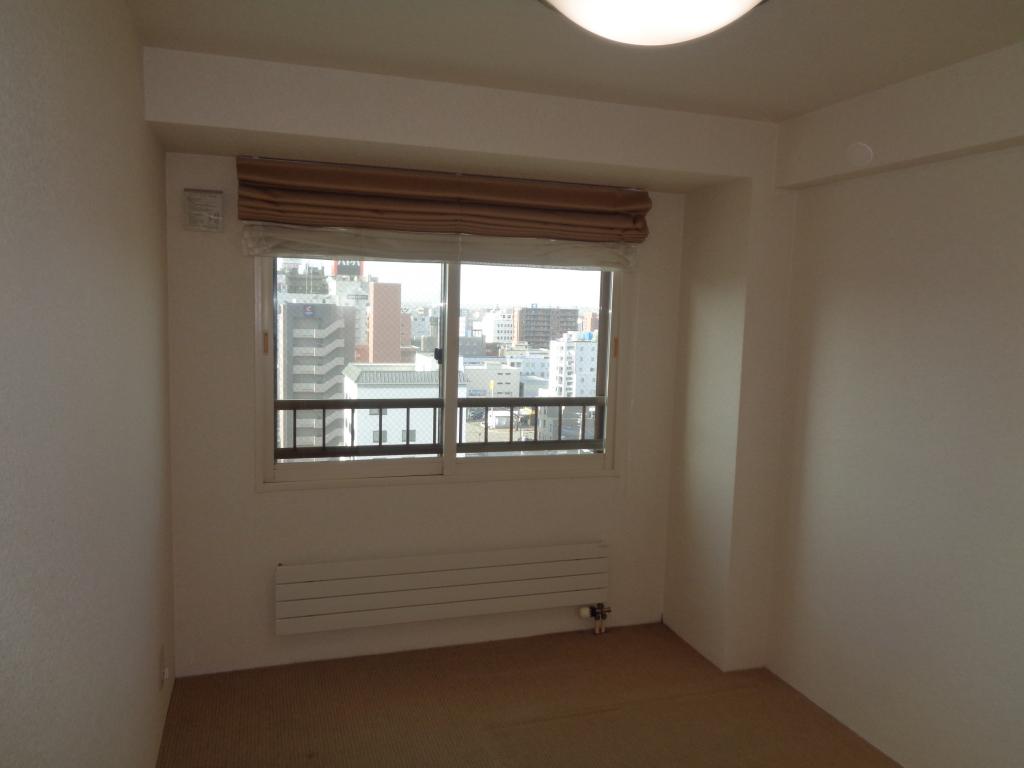 リブウェル大通1101　最上階　角部屋　4LDK  ※リフォーム中！キレイになります！ 内観