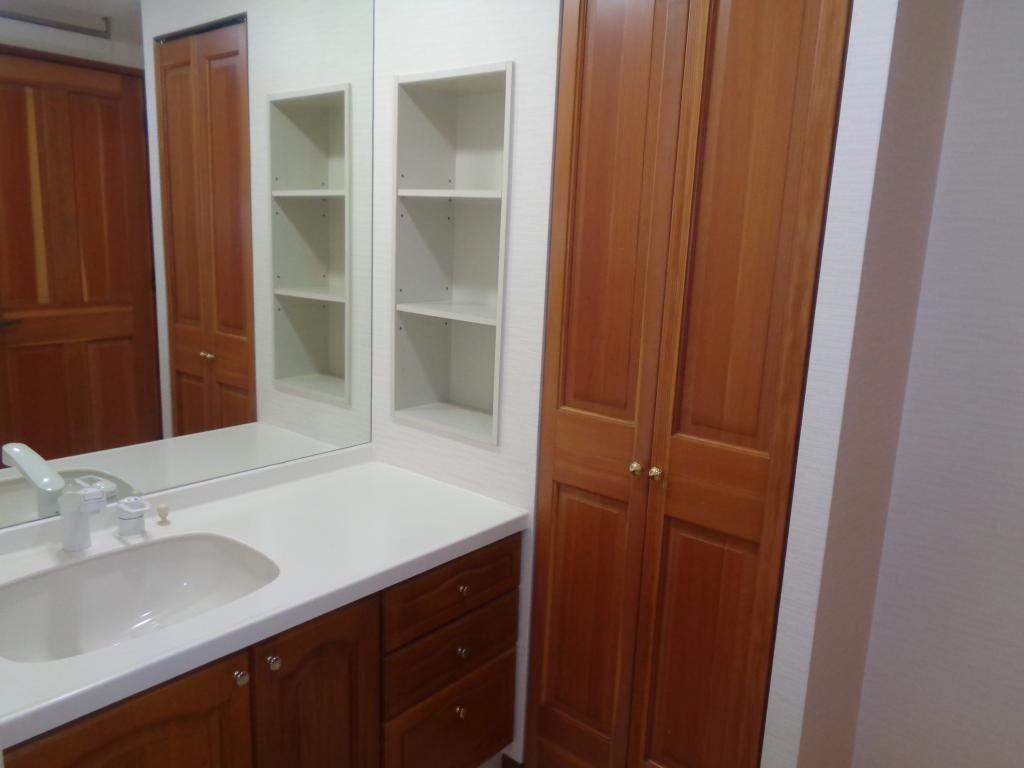 リブウェル大通1101　最上階　角部屋　4LDK  ※リフォーム中！キレイになります！ 内観