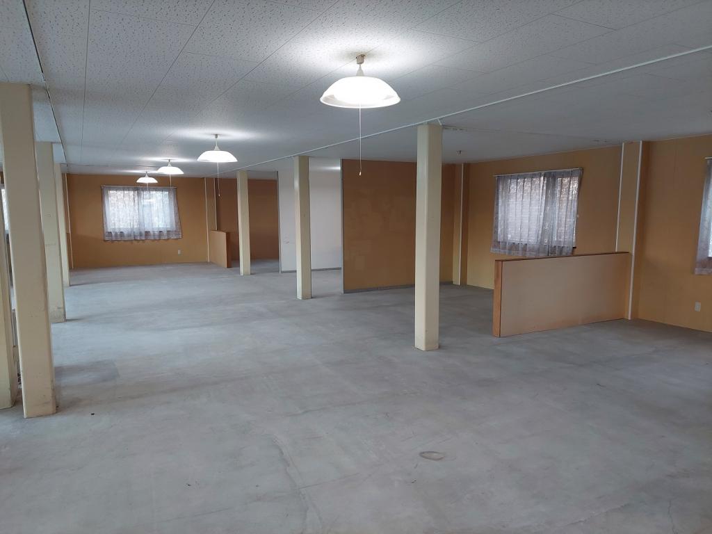 帯広市西17条南5丁目売住宅・事務所 内観