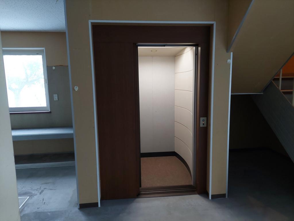 帯広市西17条南5丁目売住宅・事務所 内観