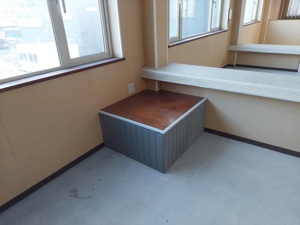 帯広市西17条南5丁目売住宅・事務所 内観