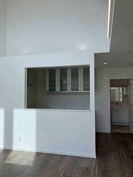  リビング吹抜けで開放的！帯広市西２４条 内観