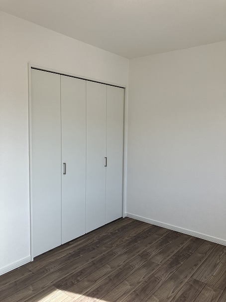  リビング吹抜けで開放的！帯広市西２４条 内観