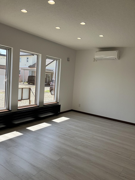  角地、ベランダのある住宅！帯広市西２４条 内観