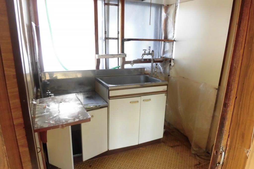 池田町字利別西町2番地11【売土地（上物中古住宅有）：41.41坪】 内観