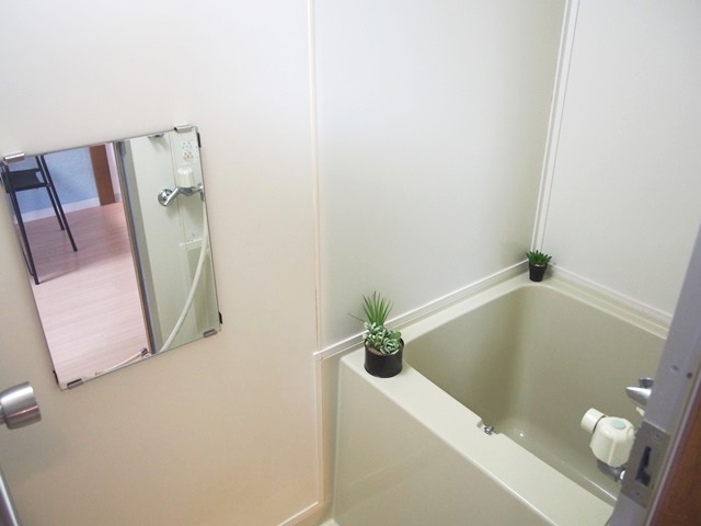 ♪価格改定・表面利回15.65％♪ＲＣ15戸＿アドバンス木野 内観