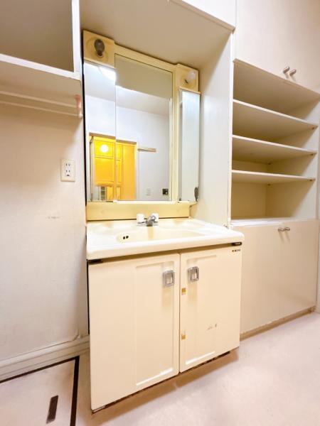 【リフォーム中】帯広市西11条南41丁目2-8 内観
