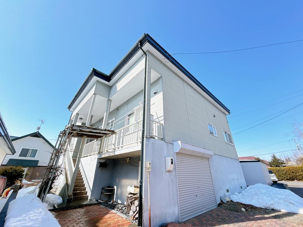 【リフォーム中】池田町東2条14-44 外観