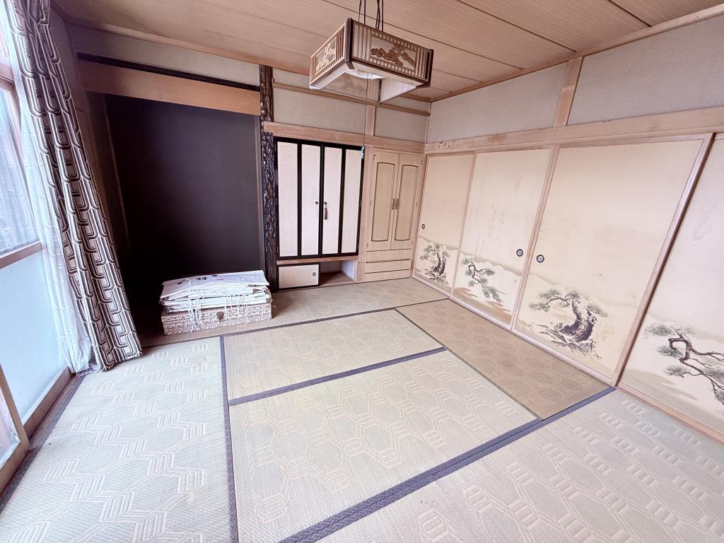 ※価格改定　西16条南30丁目の中古戸建　平屋のリノベ向け物件♪  内観