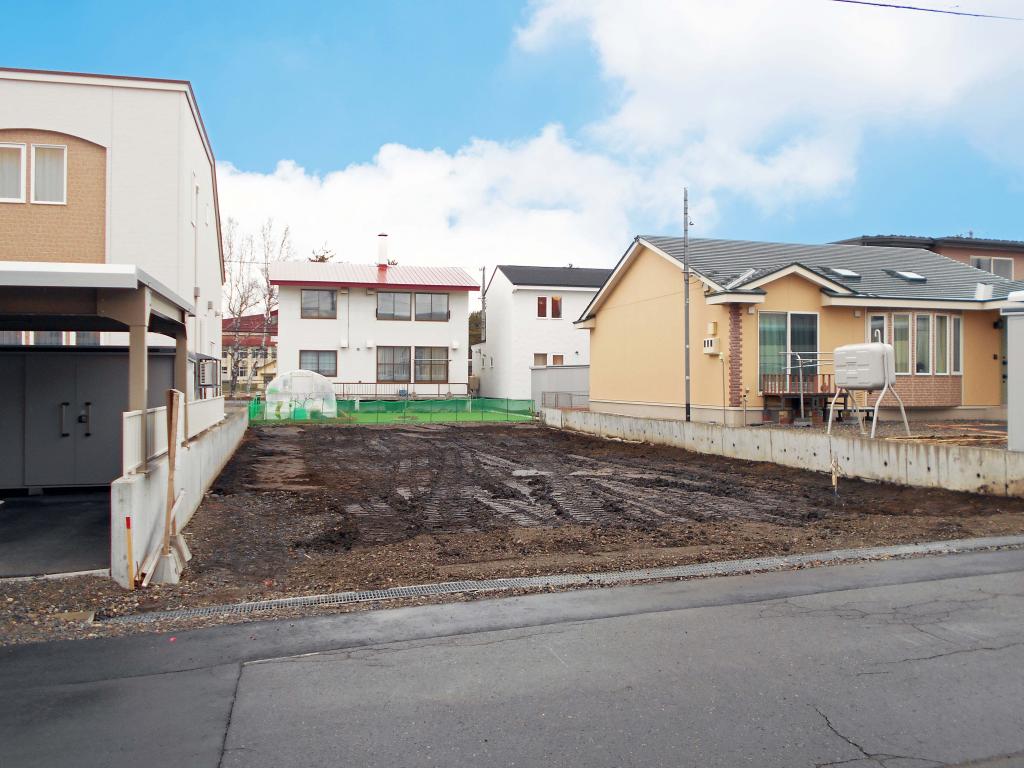 売土地（西７南３：南）