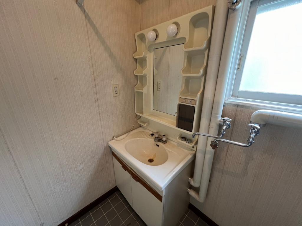 ダイイチ近く♪ 南向き♪　芽室町東6-8＿中古住宅 内観