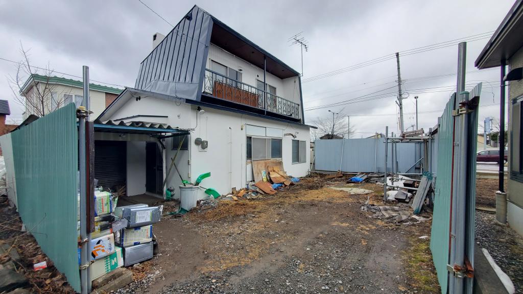 帯広市西18条南5丁目47-9　売地（旗竿地）　解体更地渡し　建築条件なし　 内観