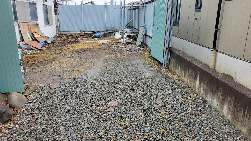 帯広市西18条南5丁目47-9　売地（旗竿地）　解体更地渡し　建築条件なし　 内観