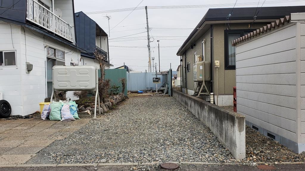 帯広市西18条南5丁目47-9　売地（旗竿地）　解体更地渡し　建築条件なし　 内観