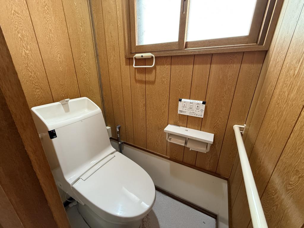 ＼リノベに最適／中古住宅７５０万 内観