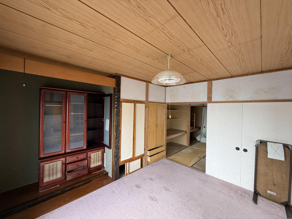 ＼リノベに最適／中古住宅６００万 内観