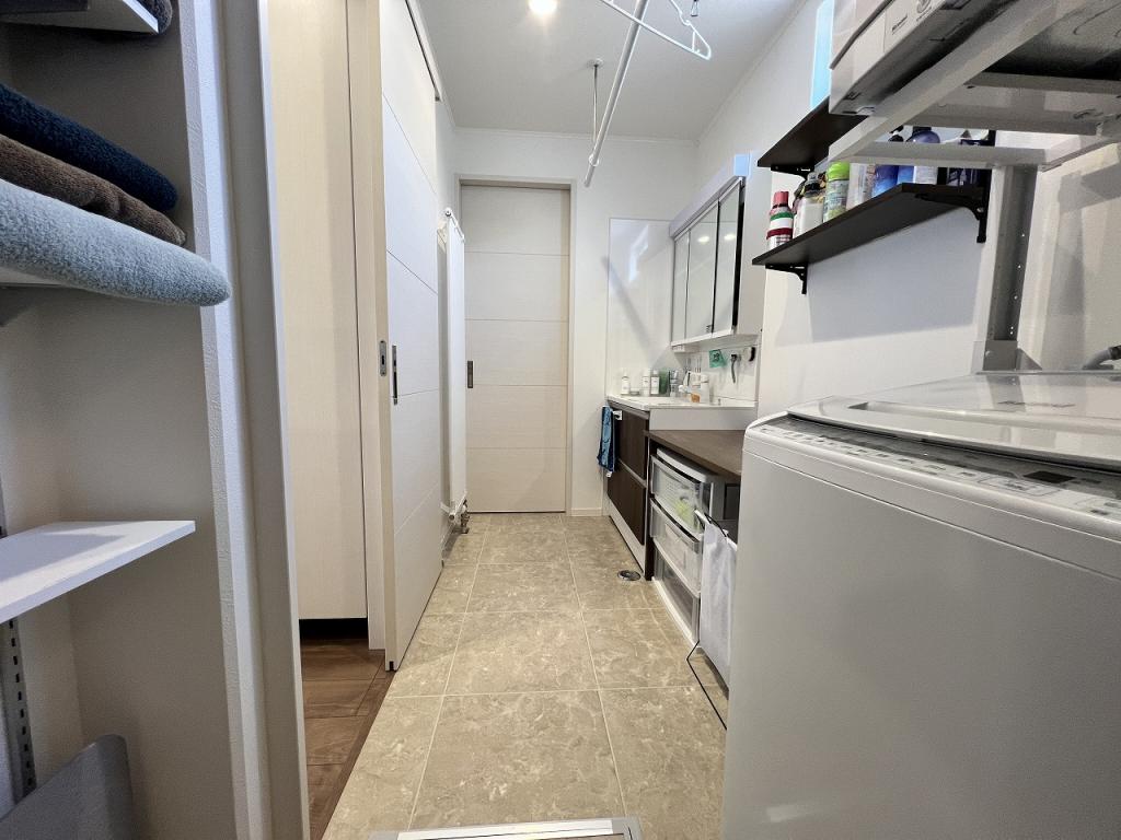 音更町柏寿台　築浅中古戸建 内観