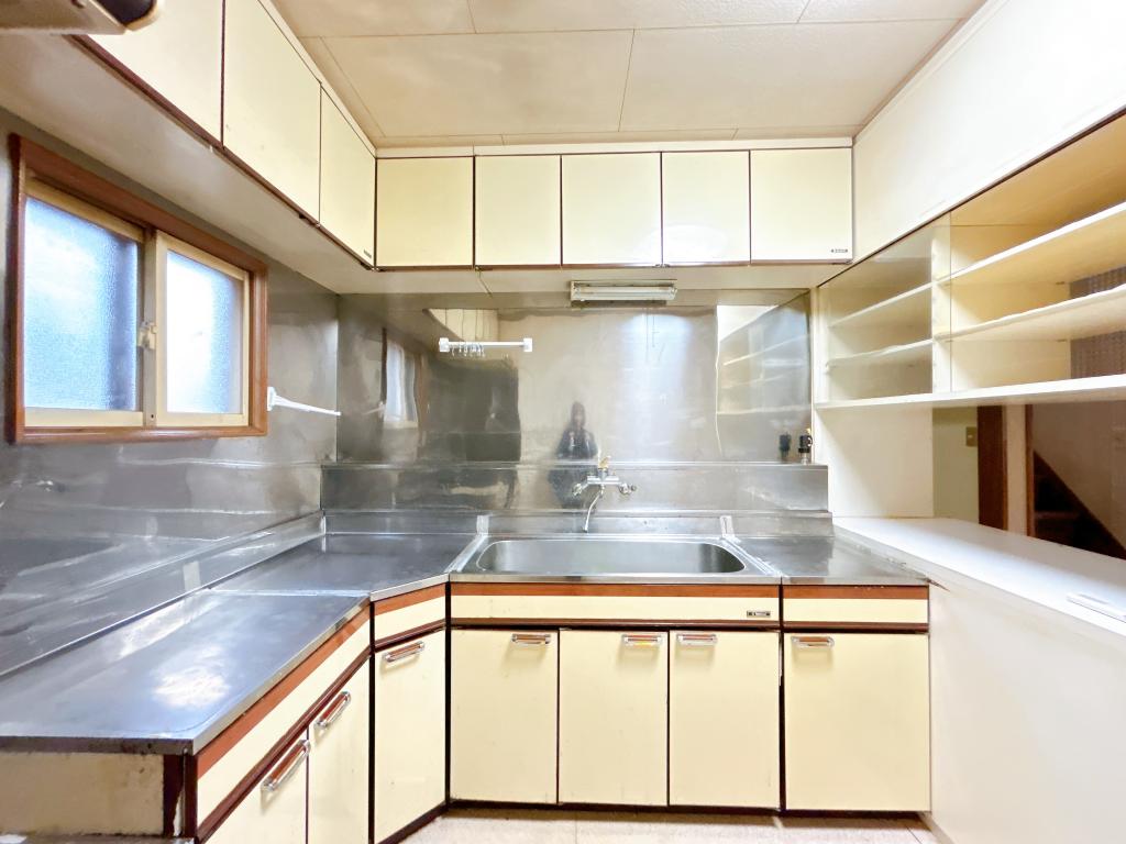 【リフォーム中】帯広市西12条北8丁目 内観