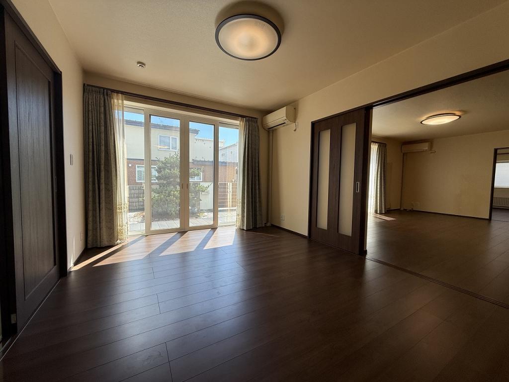 帯広市西１６条南４丁目20番7号　二世帯住宅 内観