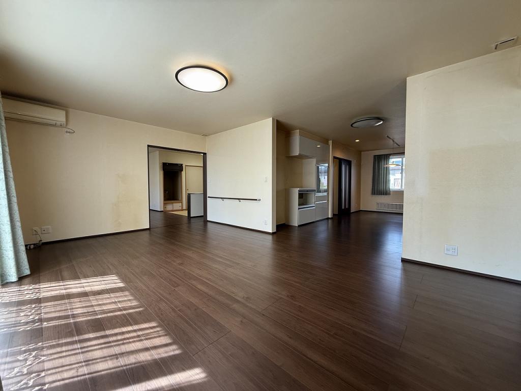 帯広市西１６条南４丁目20番7号　二世帯住宅 内観