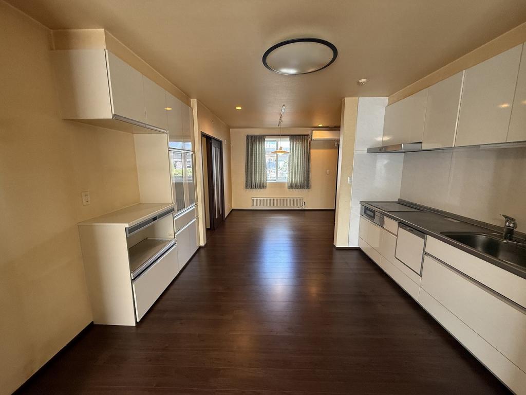 帯広市西１６条南４丁目20番7号　二世帯住宅 内観