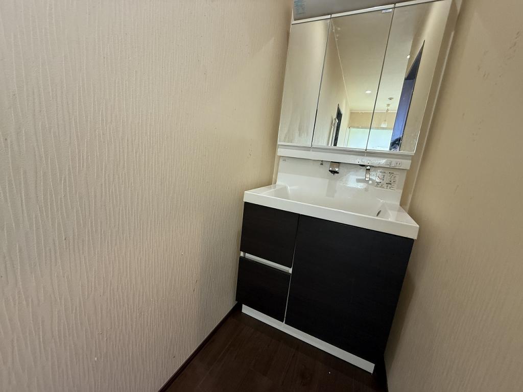 帯広市西１６条南４丁目20番7号　二世帯住宅 内観