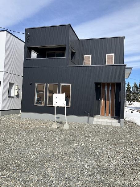 角地、ベランダのある住宅！随時ご案内！    