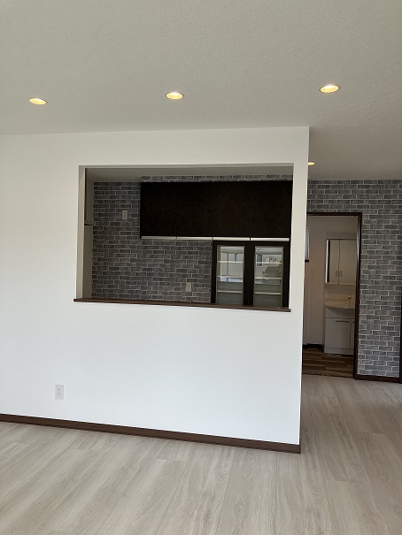 ベランダのある住宅！【商談中】     内観