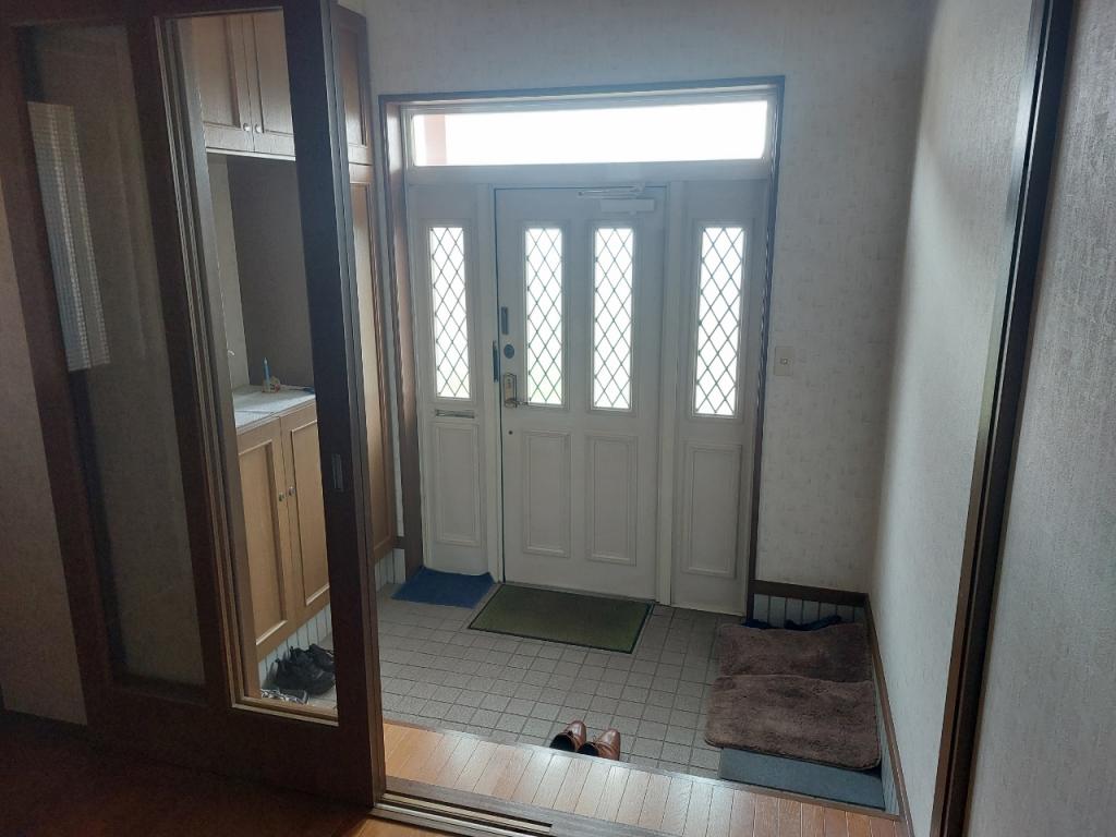 二世帯向き住宅　帯広市西２３条南４丁目 内観