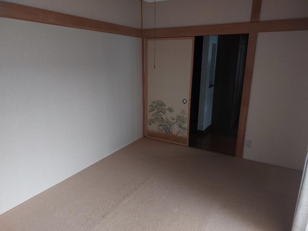 二世帯向き住宅　帯広市西２３条南４丁目 内観