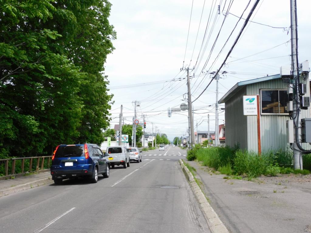 【商談中】帯広市西16条南6丁目　売土地（約252坪）建築条件なし※解体更地渡し 内観